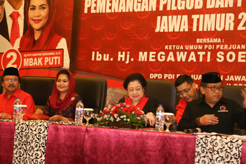 Bu Mega Satukan Pemenangan Gus Ipul - Mbak Puti dan Jokowi