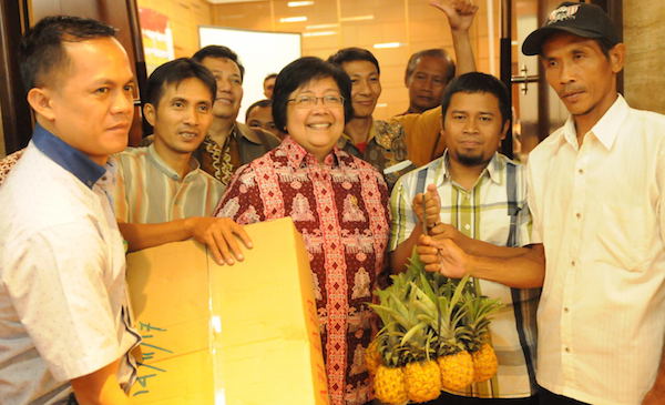 Mangga Unik dari Petani untuk Menteri Siti