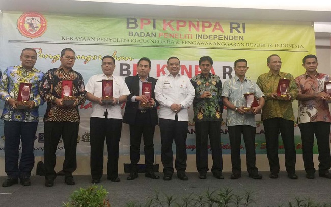 Bupati Rita Dicoret dari Daftar Penerima BPI KPNPA Awards