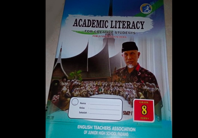 Heboh, Beredar Buku Pelajaran dengan Sampul Wajah Politikus PKS