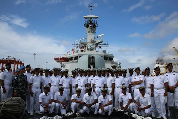 KRI Bung Tomo Diserbu WNI dan Angkatan Laut Srilanka