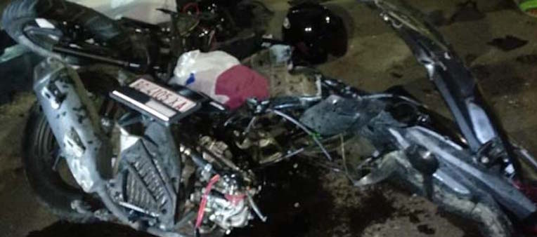 Viral, Driver Ojol Dihantam Honda CRV, Terpental 20 Meter, Lihat Kondisi Motornya
