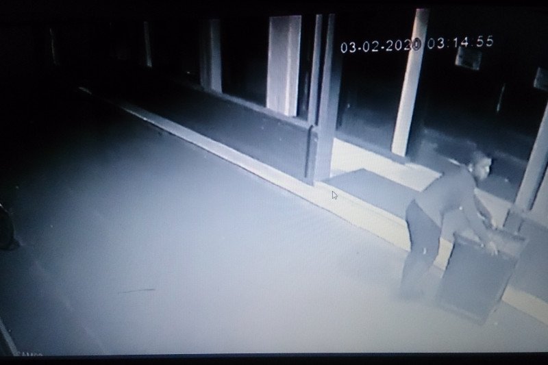 Abdul Rahman Wahid Terekam CCTV Berbuat Terlarang di Masjid, nih Fotonya