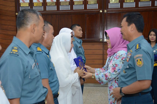 Kasal Melepas Jemaah Umrah dan Ziarah Prajurit TNI AL