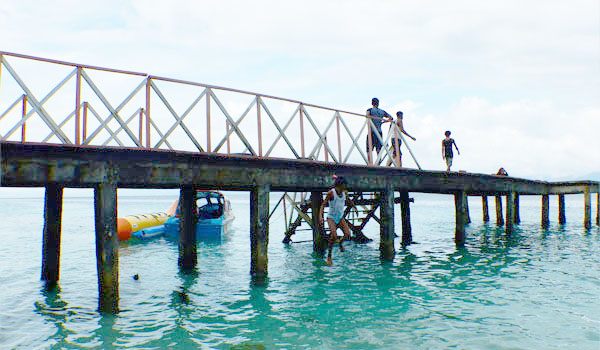 Mencari Damai di Pantai Liang Yang Cantik