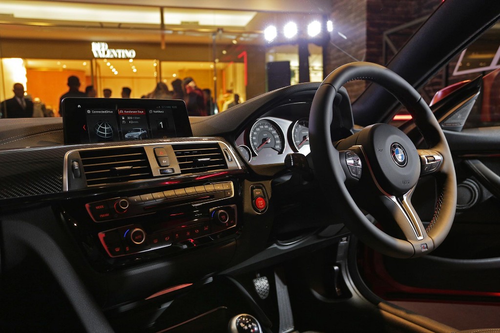 BMW M4 Competition Menggoda Penggila Kecepatan di Indonesia