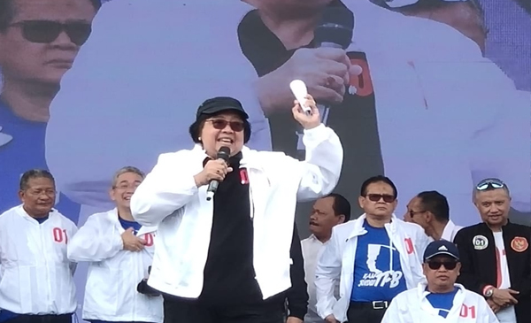 Siti Nurbaya : Rekomendasikan pada Orang Lain untuk Pilih Pak Jokowi !