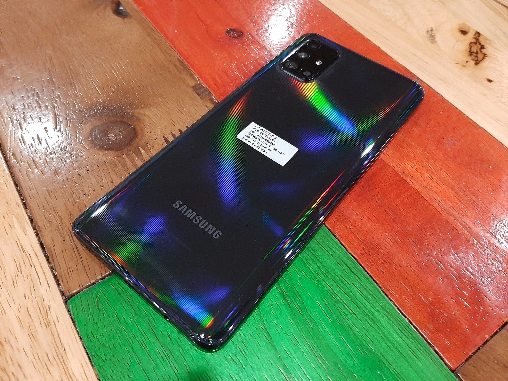 Samsung Galaxy A71 5g Review Affordable 5g That Doesnt Feel Cheap