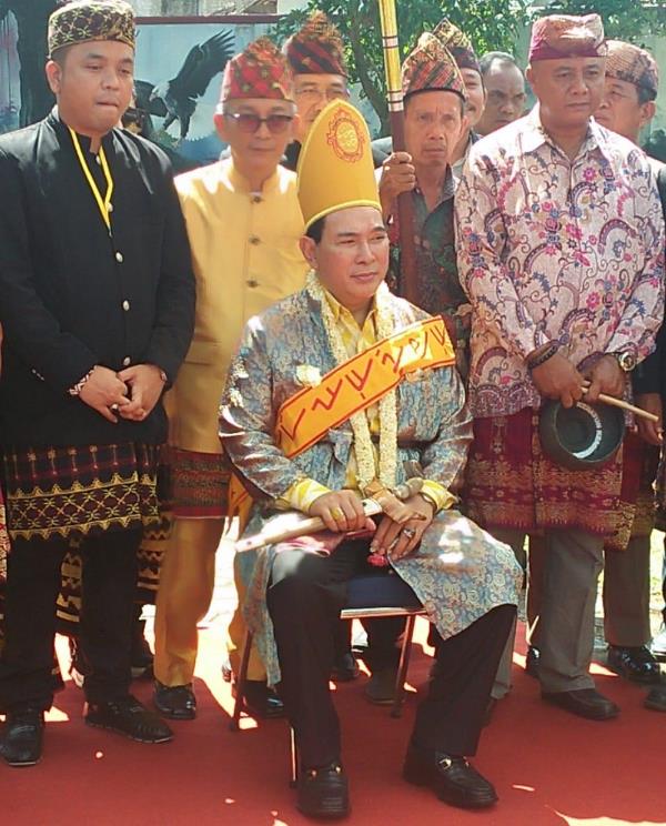 Tommy Soeharto Dapat Gelar Adat Datuan Bangsawan Mulia