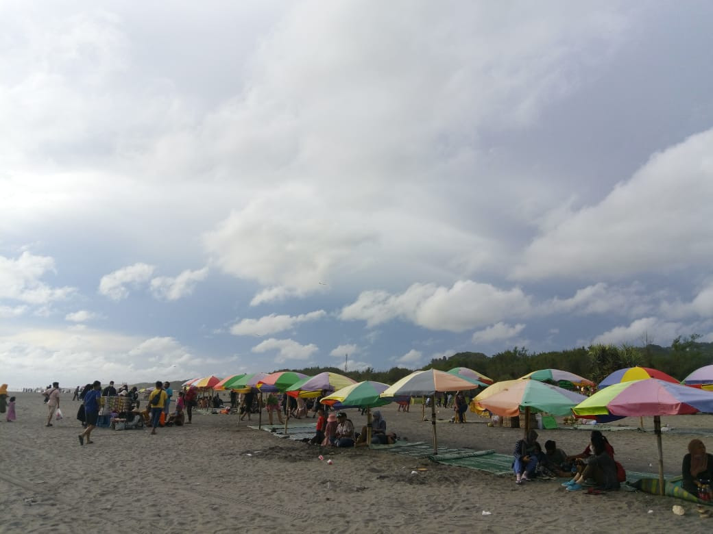Pantai Parangtritis Masih Jadi Tempat Favorit Libur Lebaran - JPNN.com Jogja