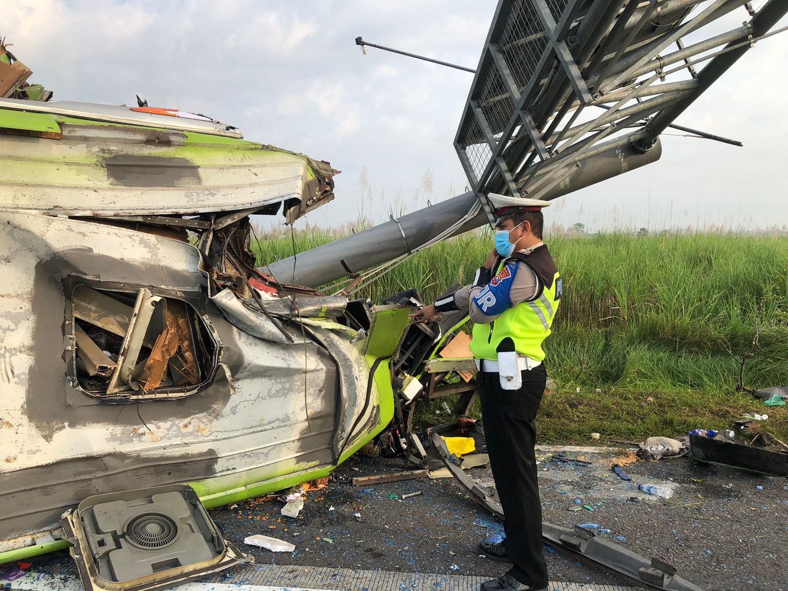 Polisi Beberkan Kabar Terbaru Penyebab Bus Ardiansyah Kecelakaan - JPNN.com Jatim