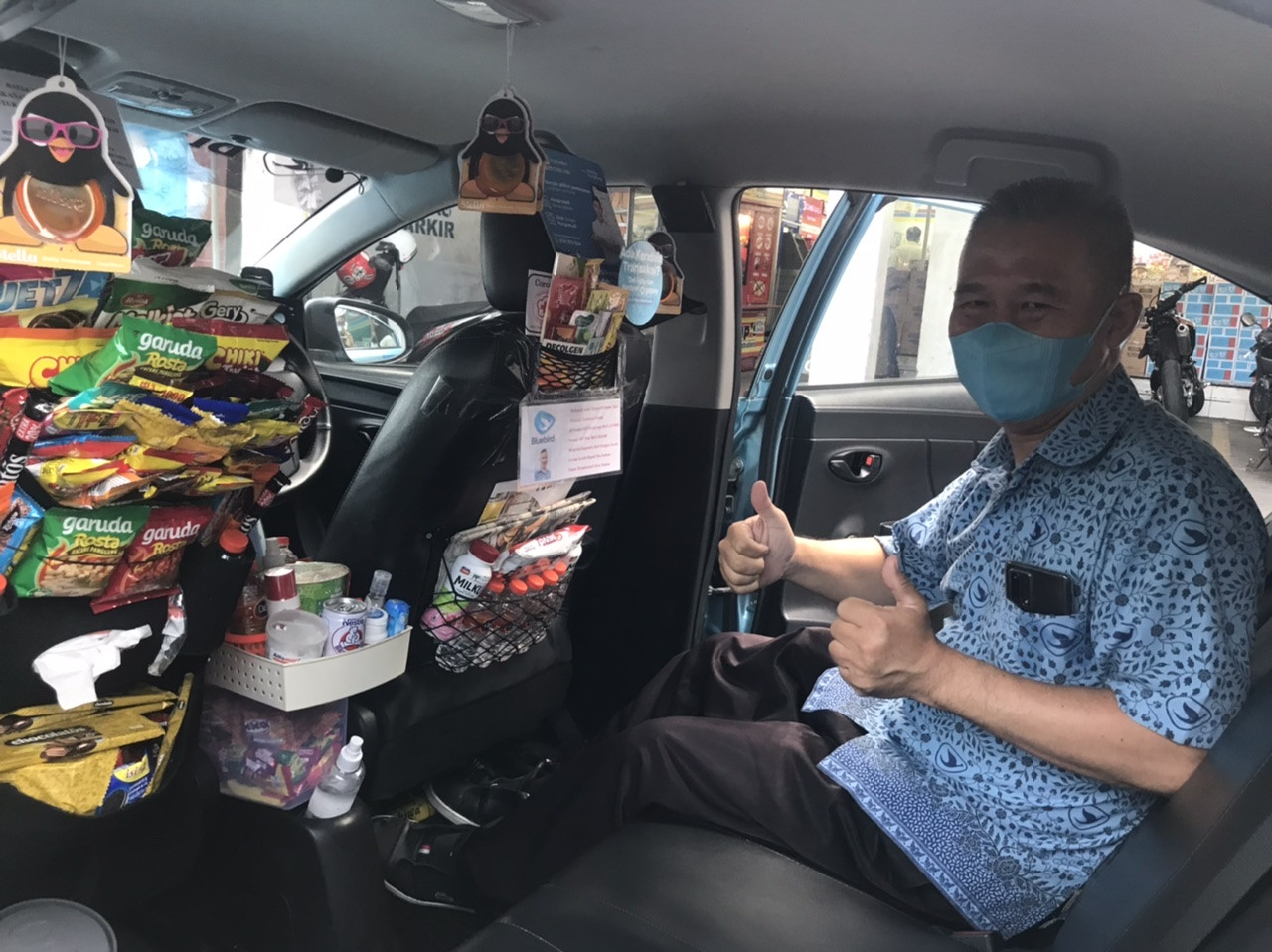 Viral, Sopir Taksi di Surabaya Layani Penumpang Tak Terduga, Lihat Isi Mobilnya - JPNN.com Jatim