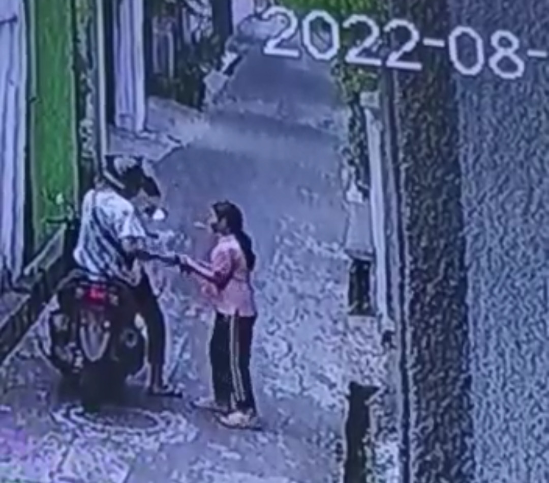 Viral Aksi Penjambretan di Semanggi Solo, Pelaku Diburu Polisi - JPNN.com Jateng