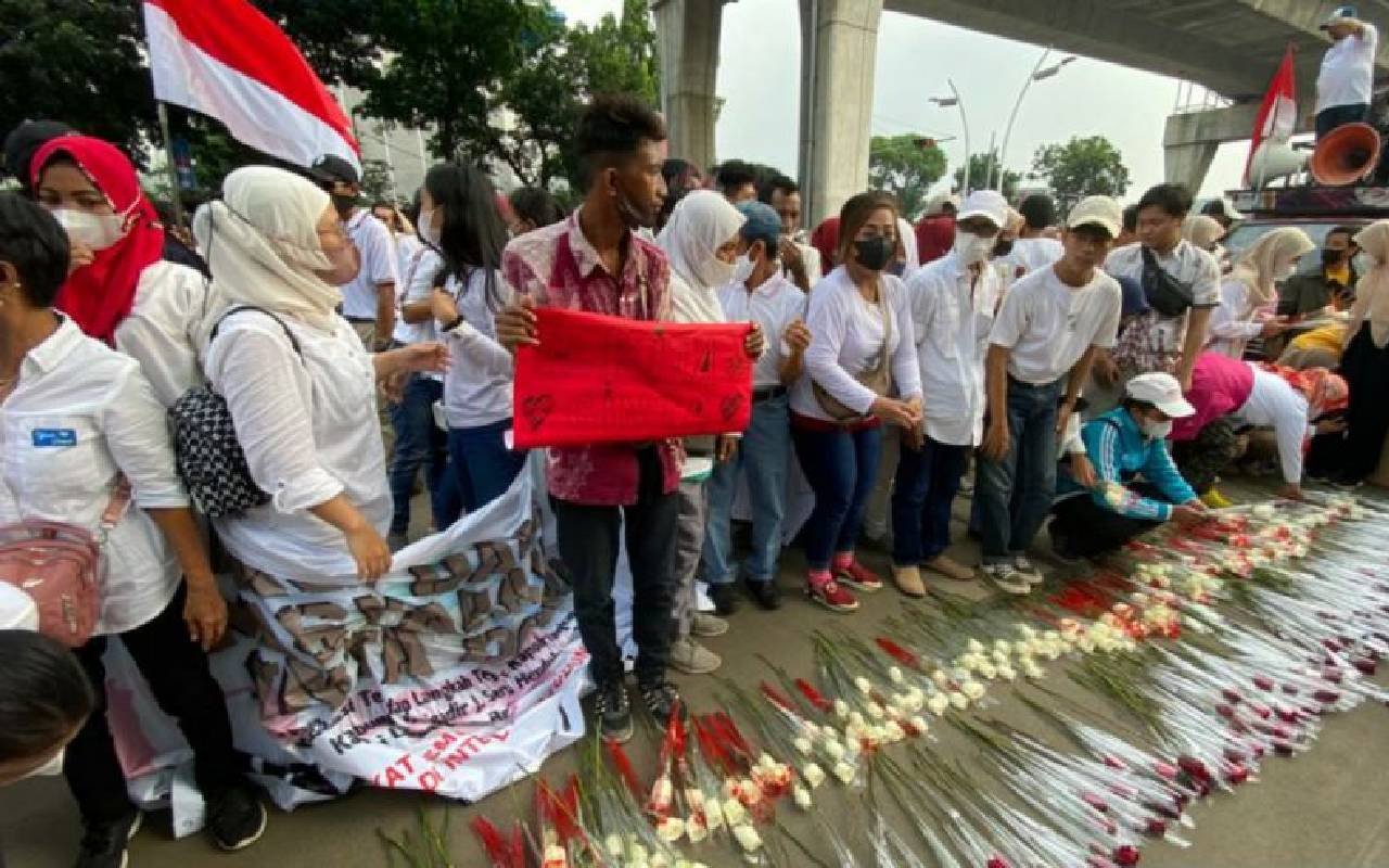 Massa yang Datangi Markas Besar Polisi Juga Singgung Kasus Brigadir J, alamak - JPNN.com Jakarta