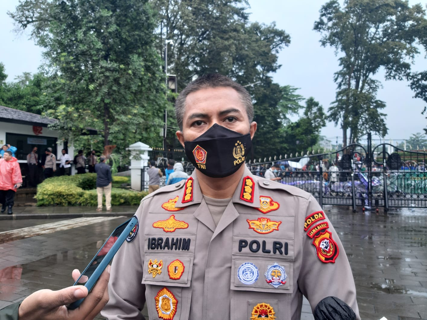 Pengendara Moge yang Serempet Santri di Ciamis Menyerahkan Diri ke Polisi - JPNN.com Jabar