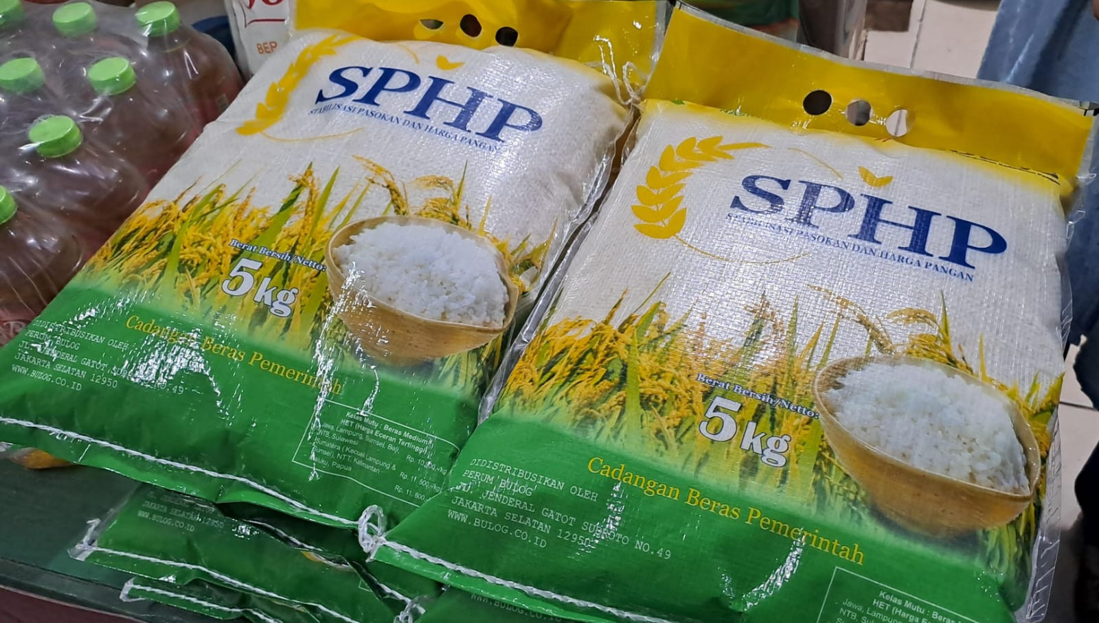 Beras SPHP Cepat Ludes Terjual, Pedagang Semarang Desak Bulog Gelontorkan Lebih Banyak - JPNN.com Jateng