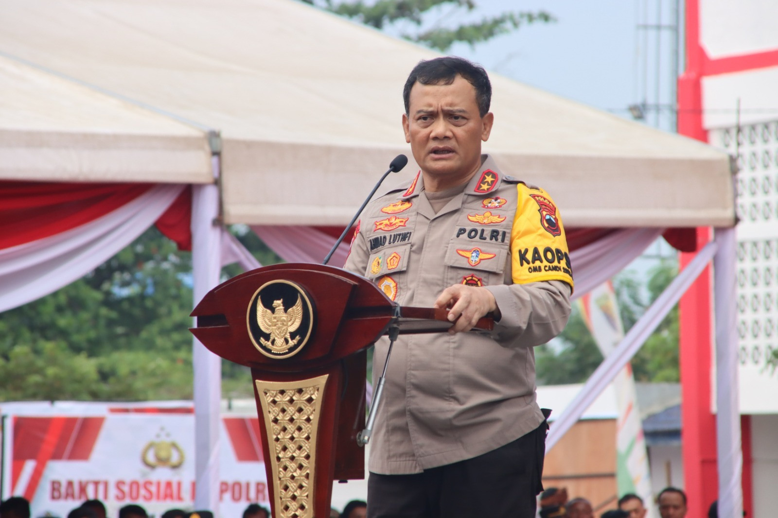 Survei Pilkada Jawa Tengah 2024 Versi Kanigoro Network, Elektabilitas Kapolda Jateng Tertinggi - JPNN.com Jateng