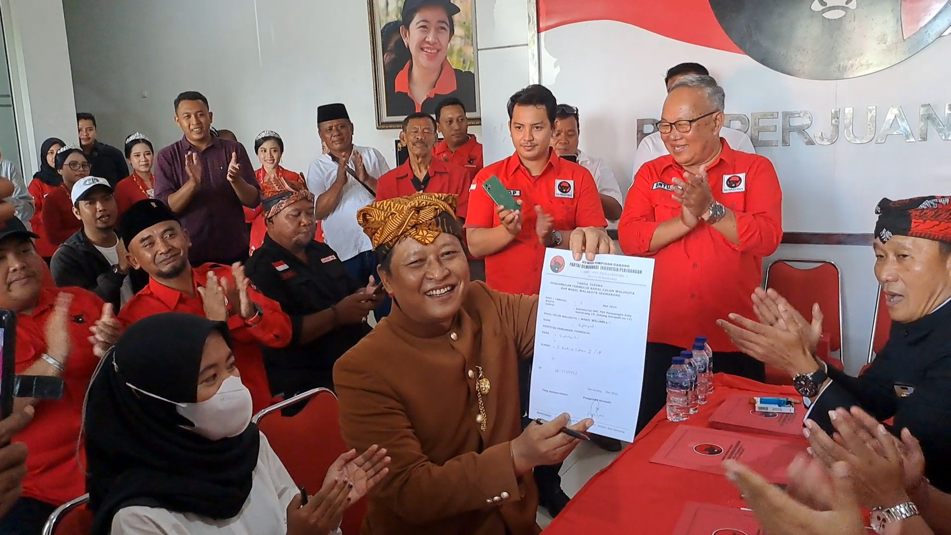 Pertama Ambil Formulir Pendaftaran Calon Wali Kota PDI-P, Supriyadi Mantapkan Diri Pimpin Semarang - JPNN.com Jateng