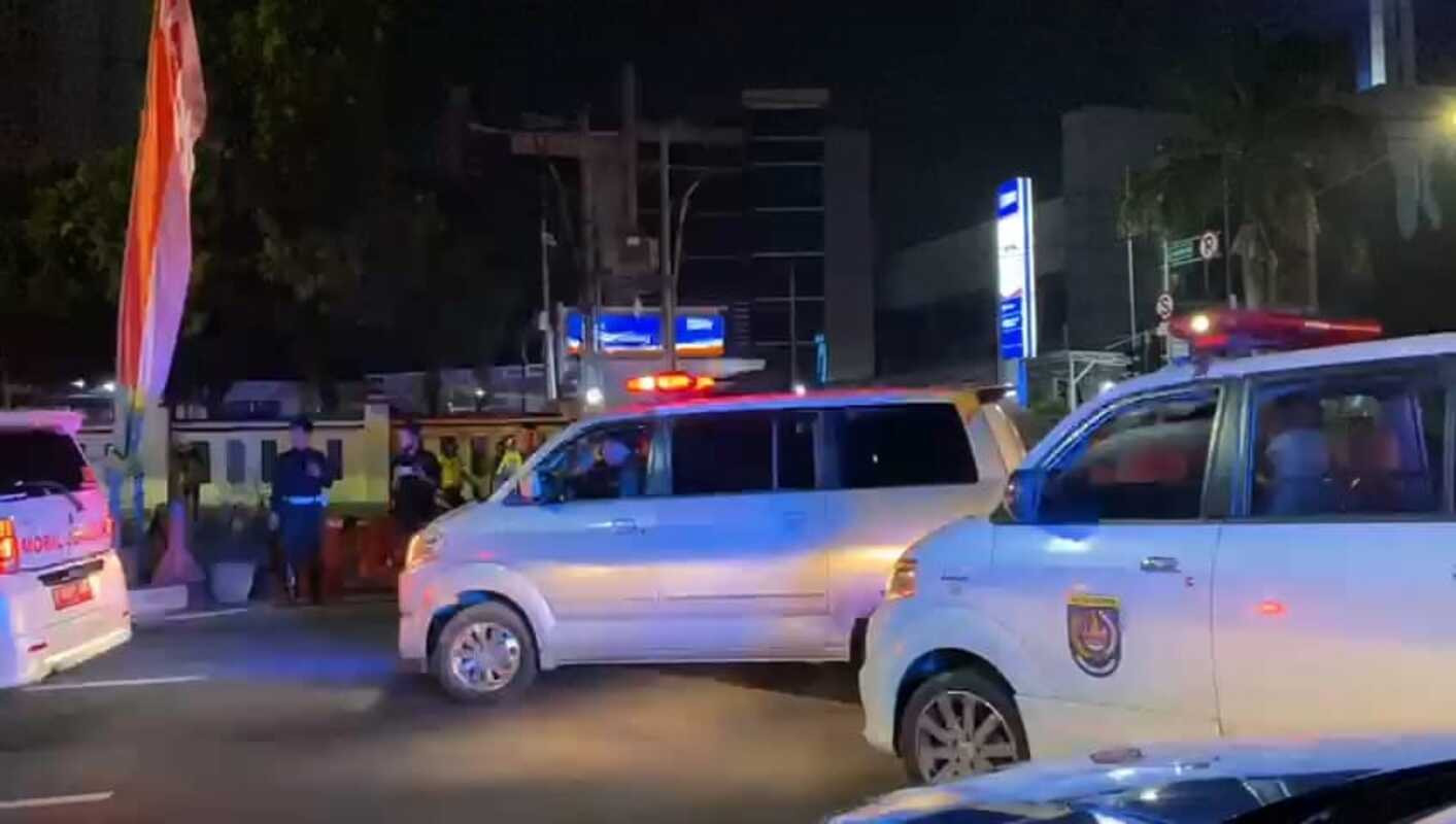 Kecelakaan Bus Rombongan SMK Lingga Kencana, Depok Kirimkan 32 Ambulans - JPNN.com Jabar