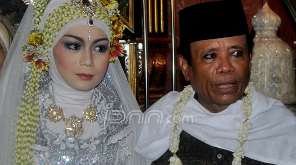 Alasan Kiai Subchan Nikahi ABG Umur 18 Tahun - JPNN.com