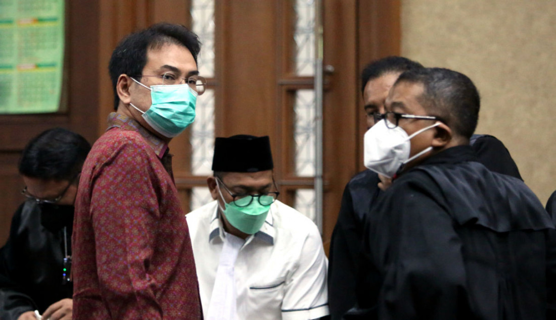 Mantan Wakil Ketua DPR Azis Syamsuddin menjalani sidang dakwaan di Pengadilan Tipikor, Jakarta, Senin (6/12). Foto: Ricardo - JPNN.com
